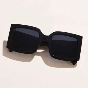 ✨NWC✨ Black Square Frame Sunglasses